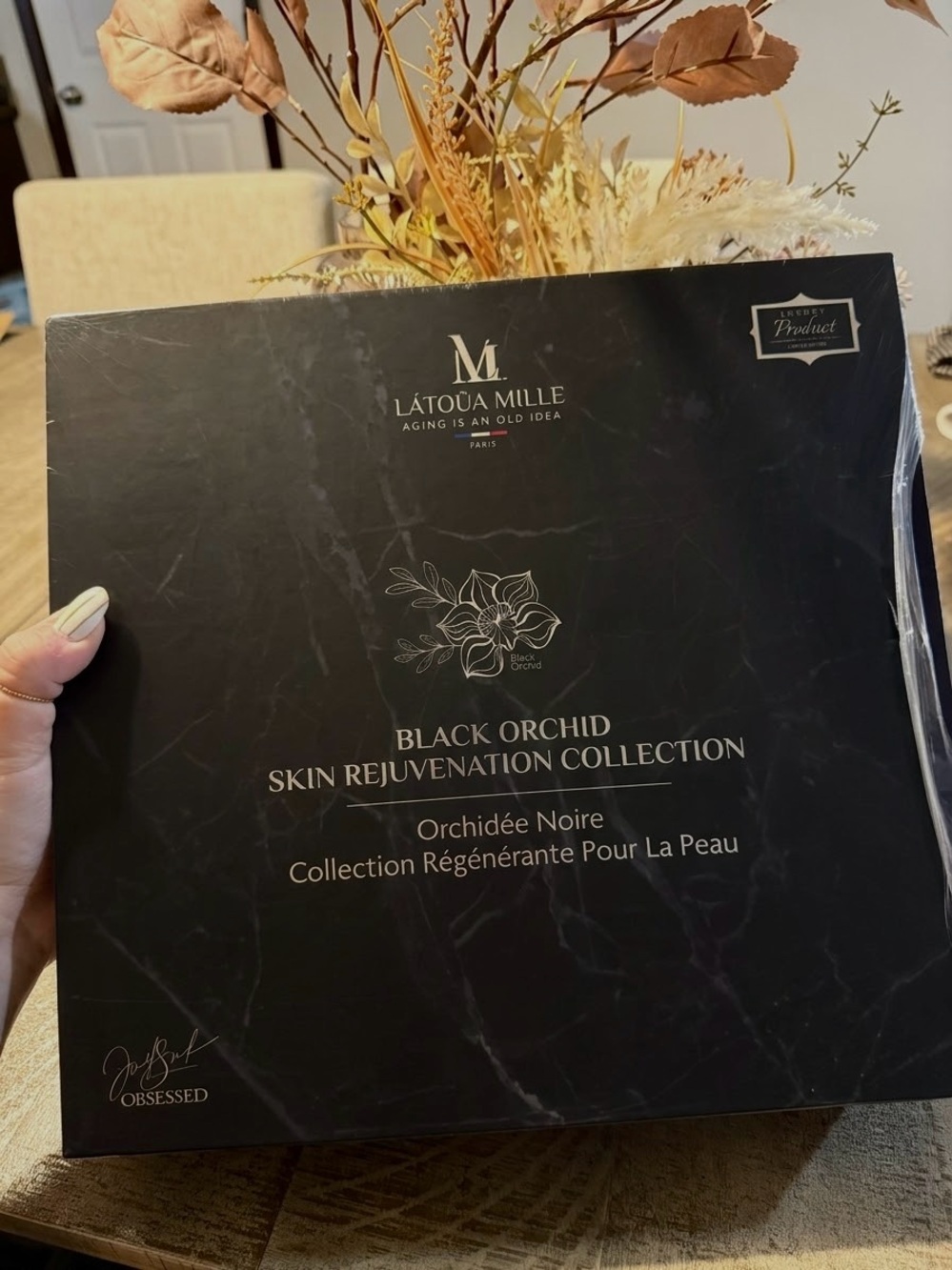 L'Atoua Mille Black Orchid Skin Rejuvenation Collection - Black